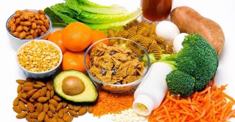 Różne produkty, które są źródłem kwasu foliowego